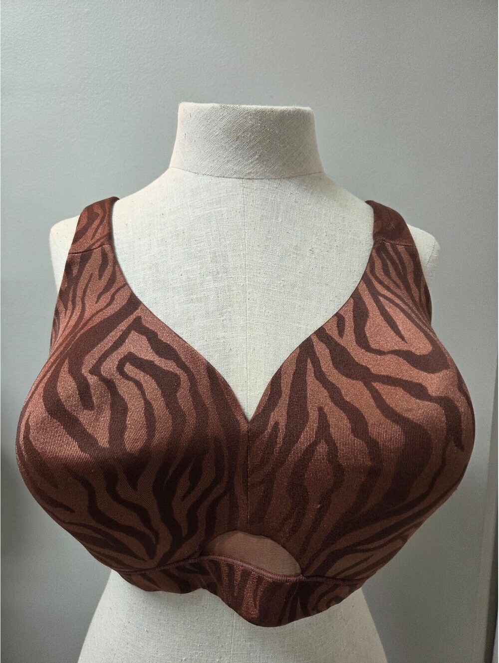 Cacique Lightly Lined no-wire bra 42D